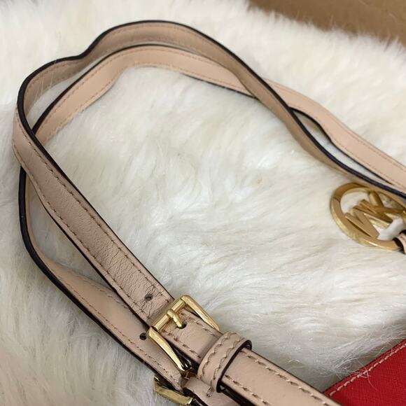 MICHAEL KORS Red Saffiano Leather Medium Size JET SET Tote - Picture 8 of 15